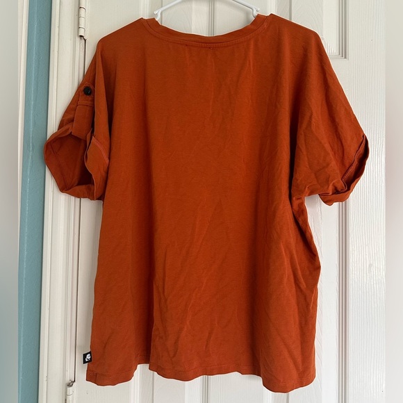 Karl Lagerfeld Orange Studded pocket Roll tab sleeves t-Shirt size XL - Picture 4 of 4